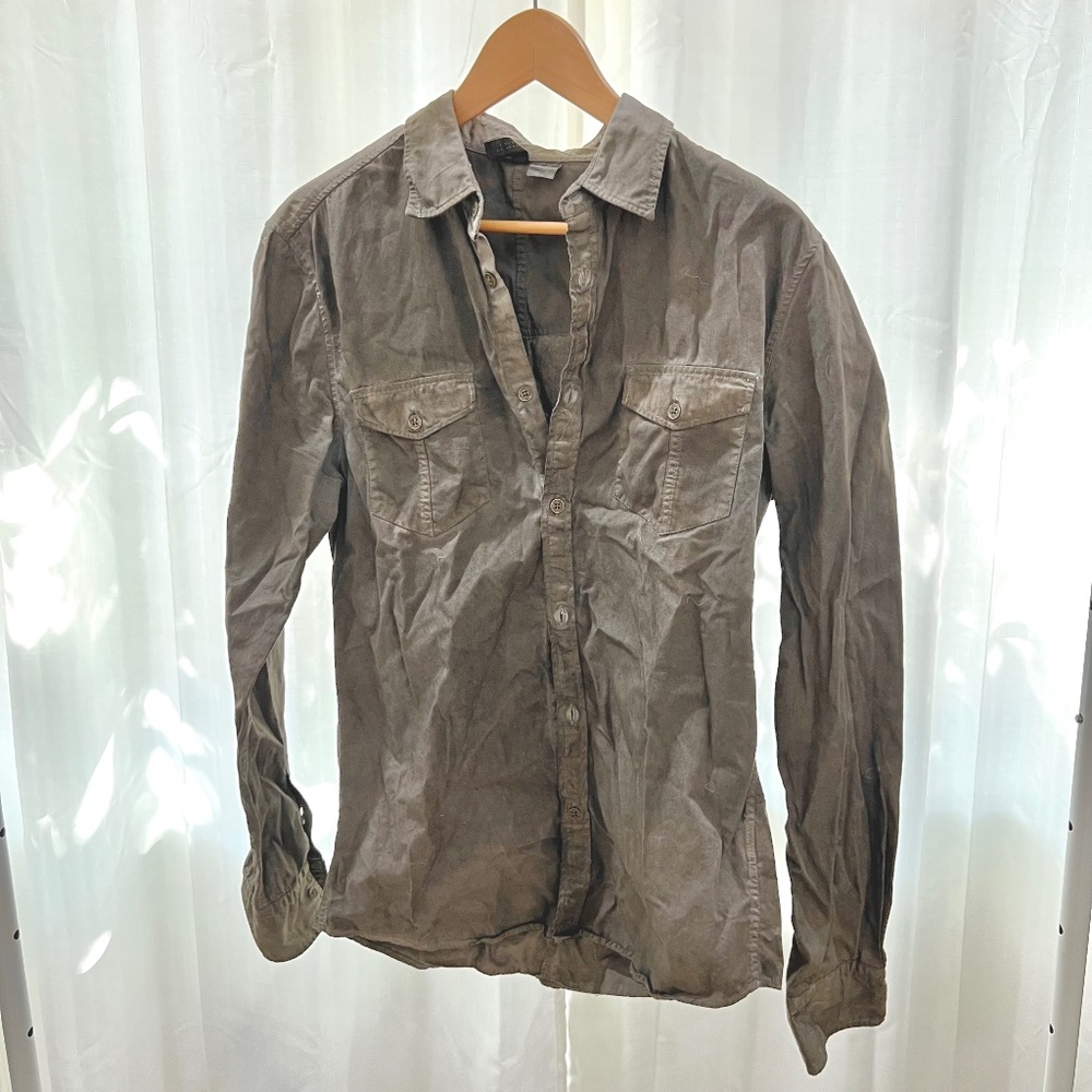 Divided H&M Barcelona Made in Turkey Stiff Cotton Feel Button Down Shirt